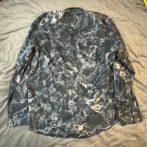 Calvin Klein Gray Casual Button Down Shirt

#1126 - Picture 6 of 6